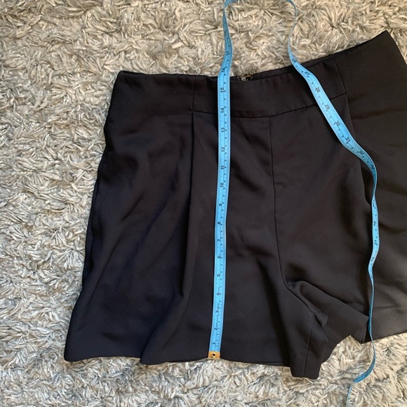 Club monaco navy high waisted pleated front shorts - Picture 10 of 10